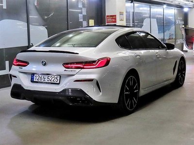 BMW 8 SERIES - 3