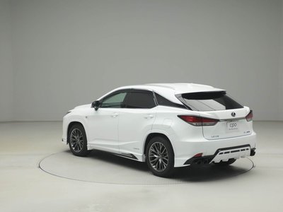 LEXUS RX - 8