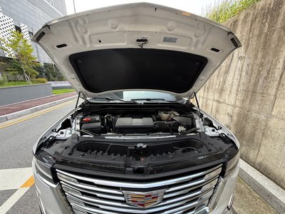 CADILLAC ESCALADE 5TH GENERATION - 7