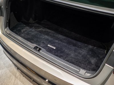 2021 Lexus IS photo 7