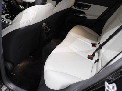 صورة مصغرة 37 لـ 2026 Mercedes-BENZ GLC