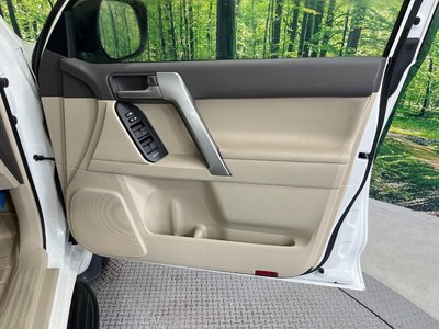 2022 Toyota LAND CRUISER PRADO — миниатюра 37