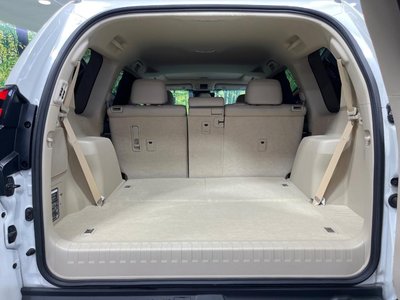 2022 Toyota LAND CRUISER PRADO — миниатюра 11