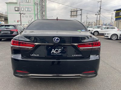 LEXUS LS - 8