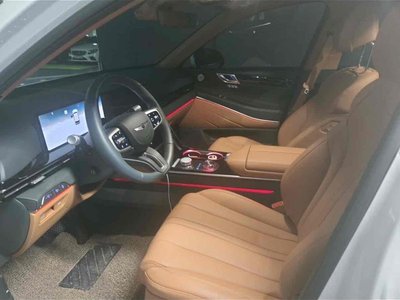 2025 Genesis GV80 photo 9