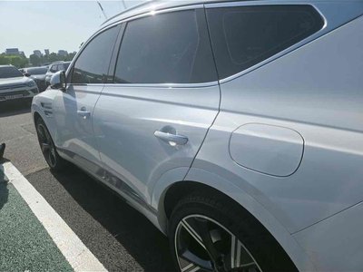 2025 Genesis GV80 photo 2