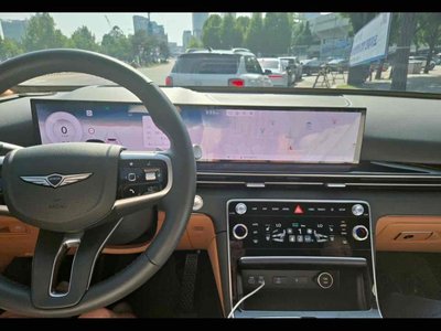 2025 Genesis GV80 photo 7