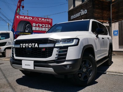 TOYOTA LAND CRUISER 300 - 1