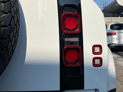 2024 LAND Rover DEFENDER — миниатюра 12