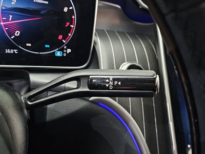 MERCEDES-BENZ GLC - 9