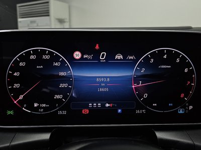 MERCEDES-BENZ GLC - 8