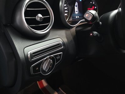 2019 Mercedes-BENZ C-CLASS thumbnail 30