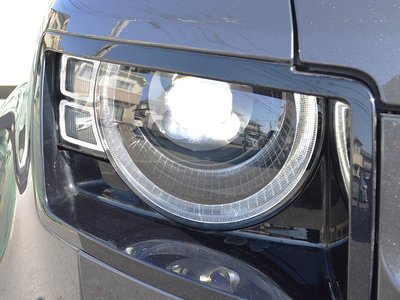 LAND ROVER DEFENDER - 10