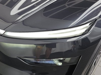 TESLA MODEL Y - 9