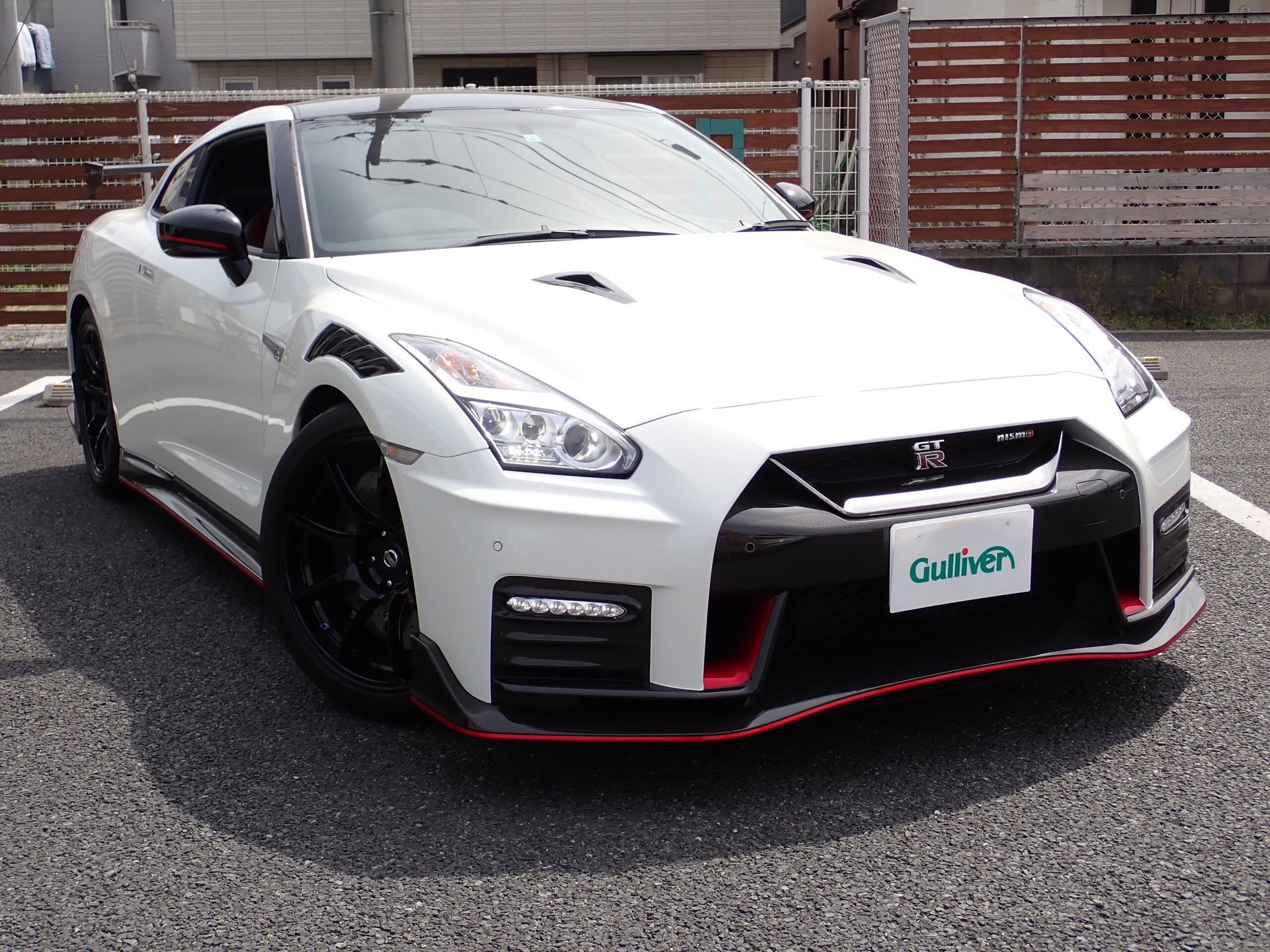 NISSAN GT-R - View 1