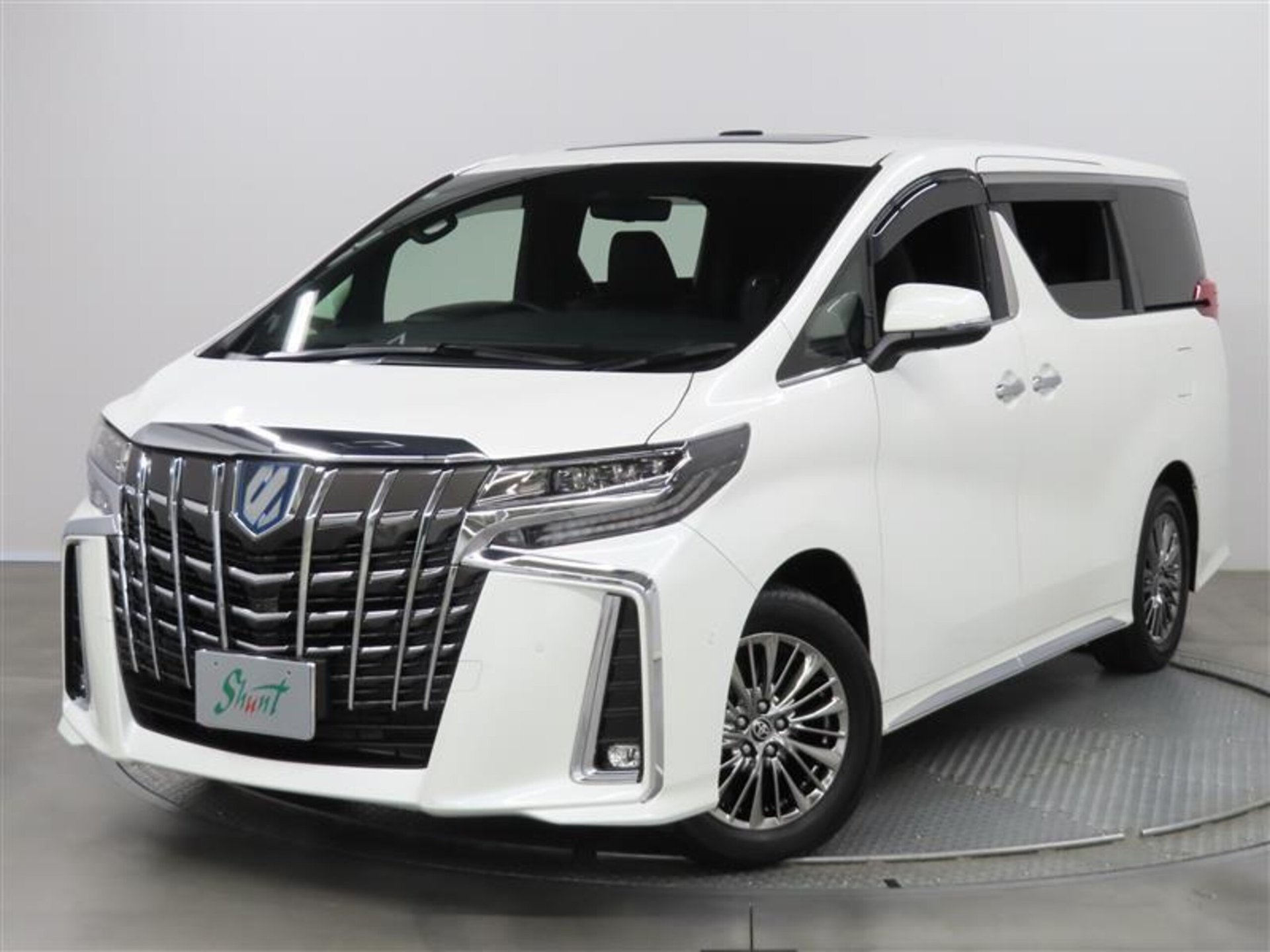 TOYOTA ALPHARD - View 1