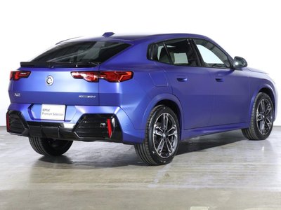 2025 BMW X2 photo 2