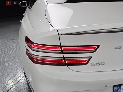 GENESIS G80 (RG3) - 10