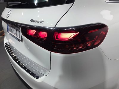 MERCEDES-BENZ GLS - 10