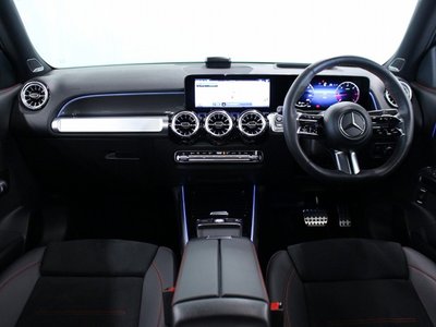 MERCEDES-BENZ GLB - 8