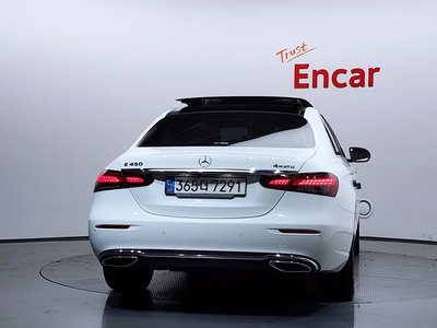 MERCEDES-BENZ E-CLASS - 3