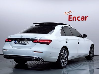 MERCEDES-BENZ E-CLASS - 5