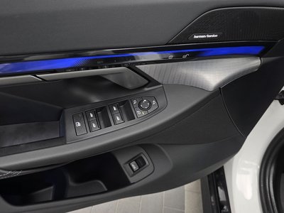 2024 BMW 5 SERIES thumbnail 28