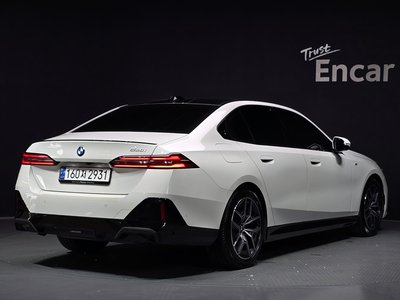 2024 BMW 5 SERIES — фото 4