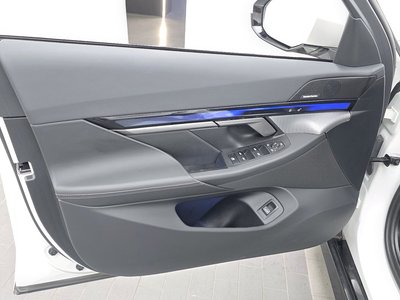 2024 BMW 5 SERIES thumbnail 14