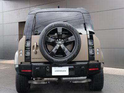 LAND ROVER DEFENDER - 10