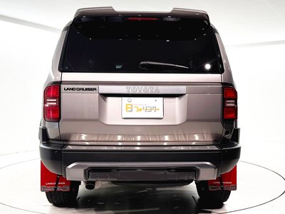 TOYOTA LAND CRUISER 250 - 7