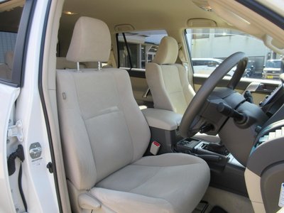 TOYOTA LAND CRUISER - 5