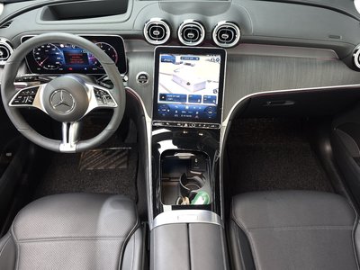 صورة 5 لـ 2023 Mercedes-BENZ GLC