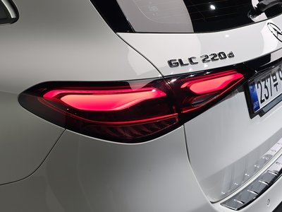 صورة 10 لـ 2023 Mercedes-BENZ GLC