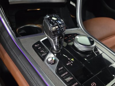 2020 BMW 8 SERIES photo 9