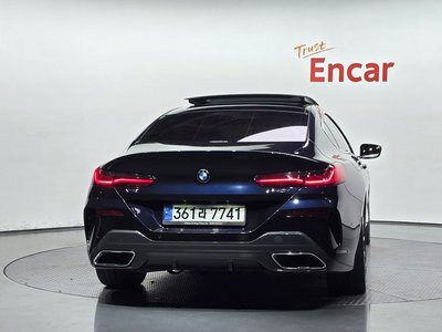 2020 BMW 8 SERIES photo 4