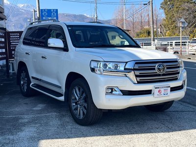 TOYOTA LAND CRUISER 200 - 3