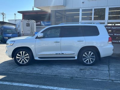 TOYOTA LAND CRUISER 200 - 5