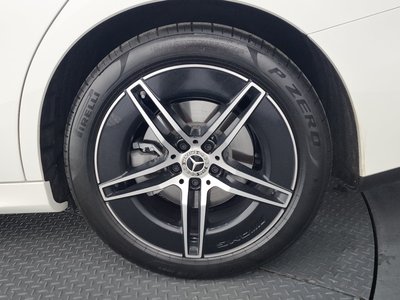 صورة 8 لـ 2025 Mercedes-BENZ E-CLASS