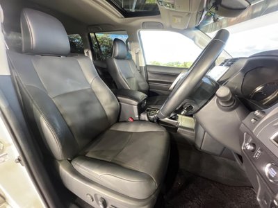 TOYOTA LAND CRUISER PRADO - 9