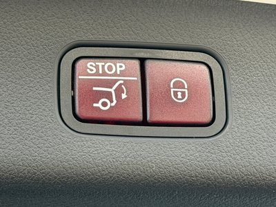 MERCEDES-BENZ GLC - 7