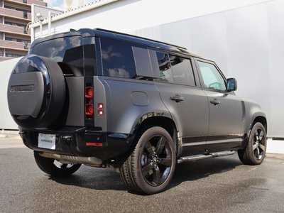 LAND ROVER DEFENDER - 9