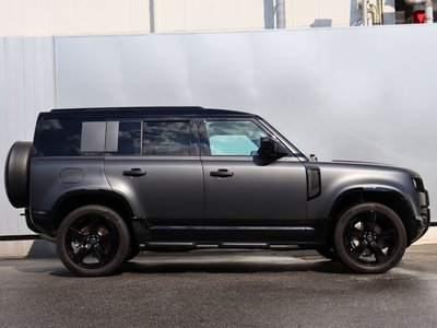 LAND ROVER DEFENDER - 10