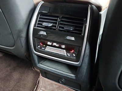 2022 BMW X6 — миниатюра 31