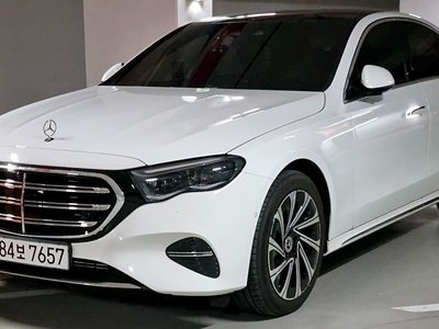 MERCEDES-BENZ E-CLASS
