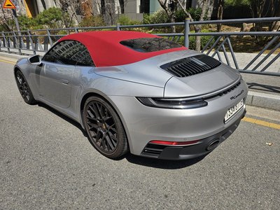 PORSCHE 911 - 4
