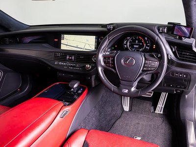 2018 Lexus LS — миниатюра 33