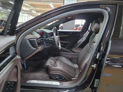 PORSCHE PANAMERA - 10