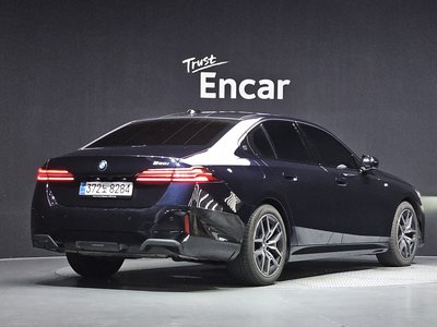 2025 BMW 5 SERIES 照片 3