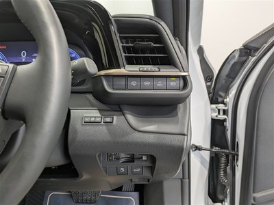 صورة 5 لـ 2025 Toyota CROWN SPORT